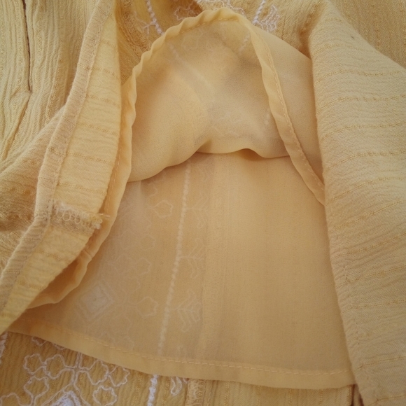 AEO Yellow Crape Jewled Lined Shorts Pull On Made in India S American Eagle - Picture 7 of 10